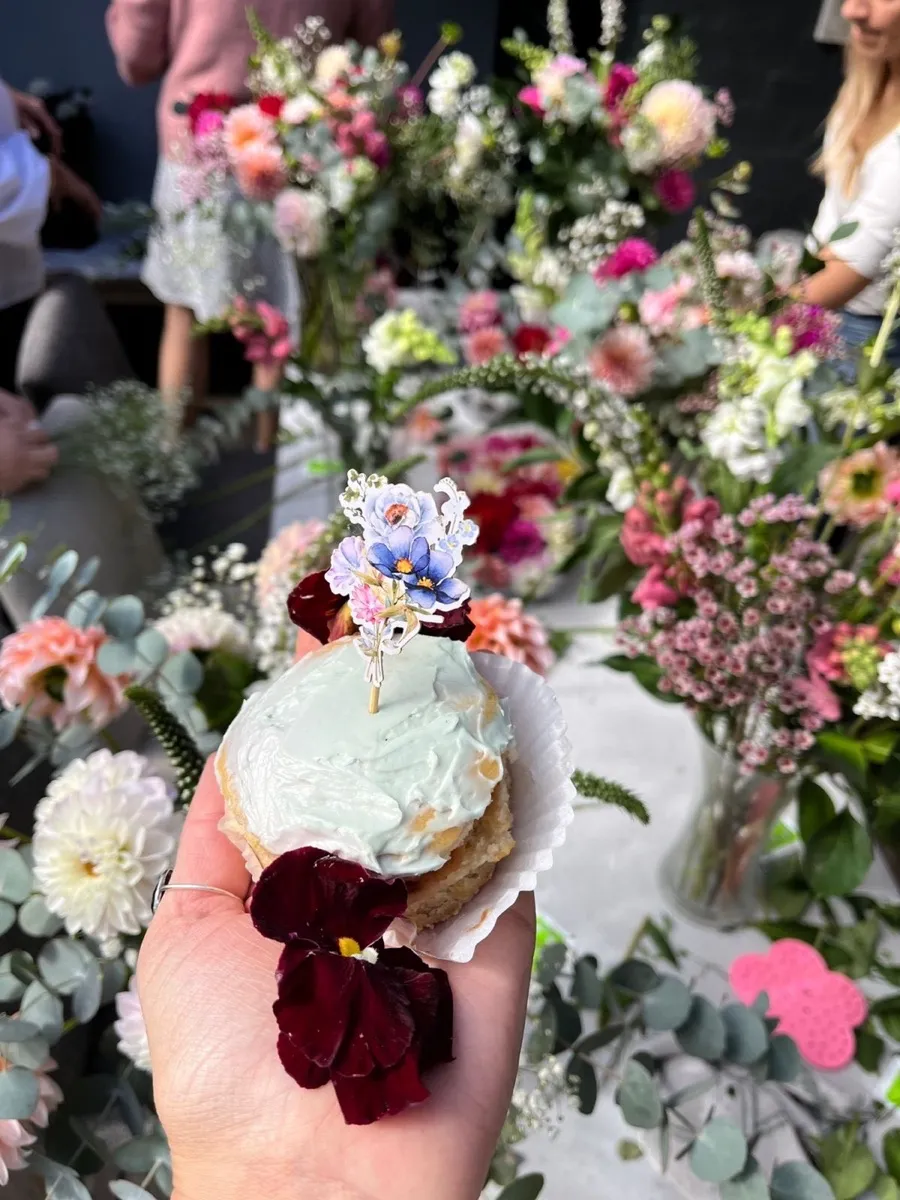 A Bubbles and Blooms floral arranging workshop
